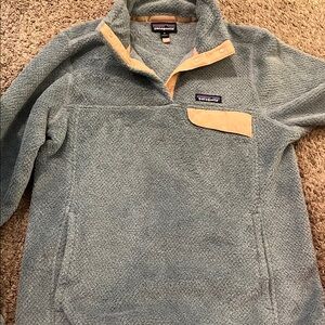 Patagonia Gray and Tan Fleece Pullover